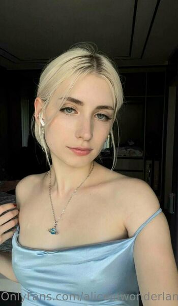 aliceinwonderland_xo