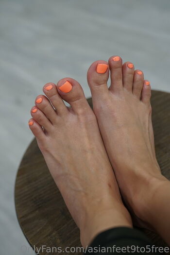 asianfeet9to5free