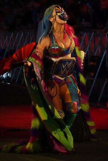 Asuka WWE