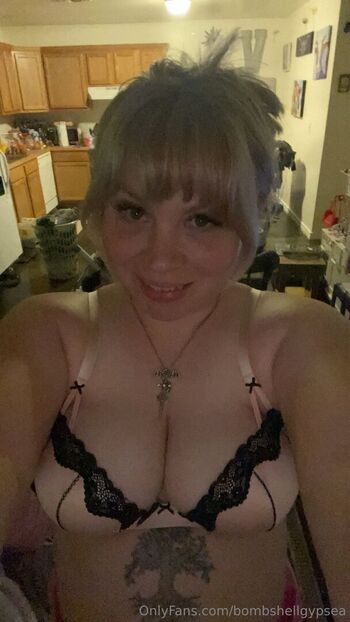 bombshellgypsea