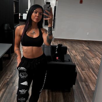 Cora Jade