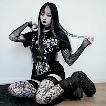 CreepyCassy