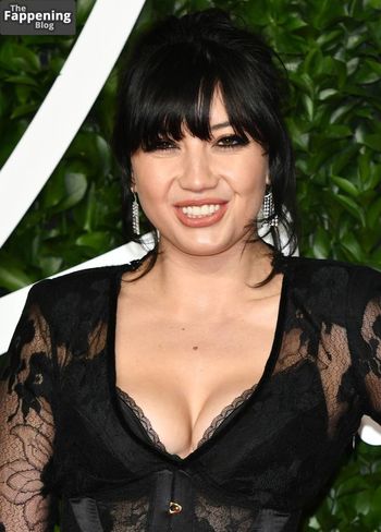 Daisy Lowe