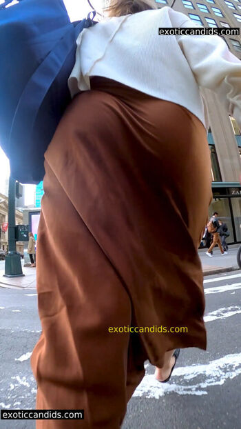 Extreme Jiggly Candids