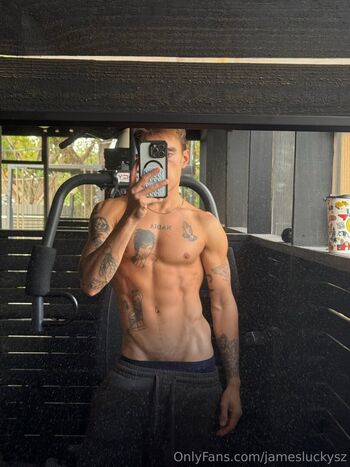 jamesluckysz