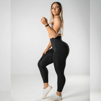 Jessica_bigbum