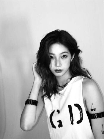 Kazuha Nakamura 中村 一葉