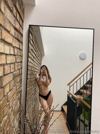 lauraaaxbaby