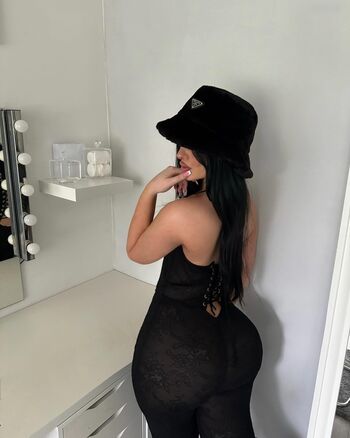 Luana He