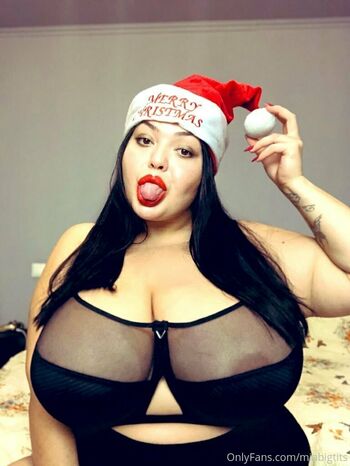 MiaBigTits