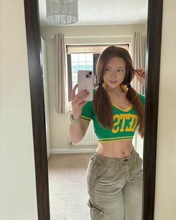 phoebeisginger