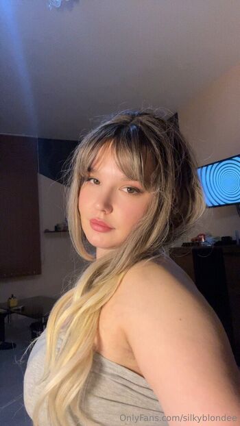 silkyblondee