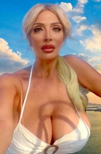 Sonia Grey