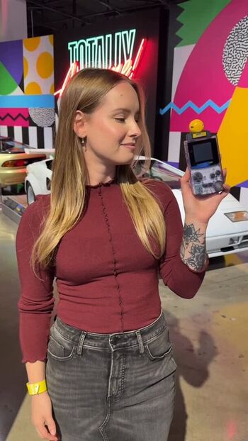 Sonja Reid aka OMGitsfirefoxx