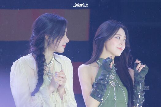 Yuna - ITZY (유나, Shin Yu Na)