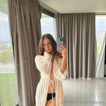 Zoe_Babe