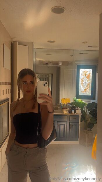 zoeykennedy